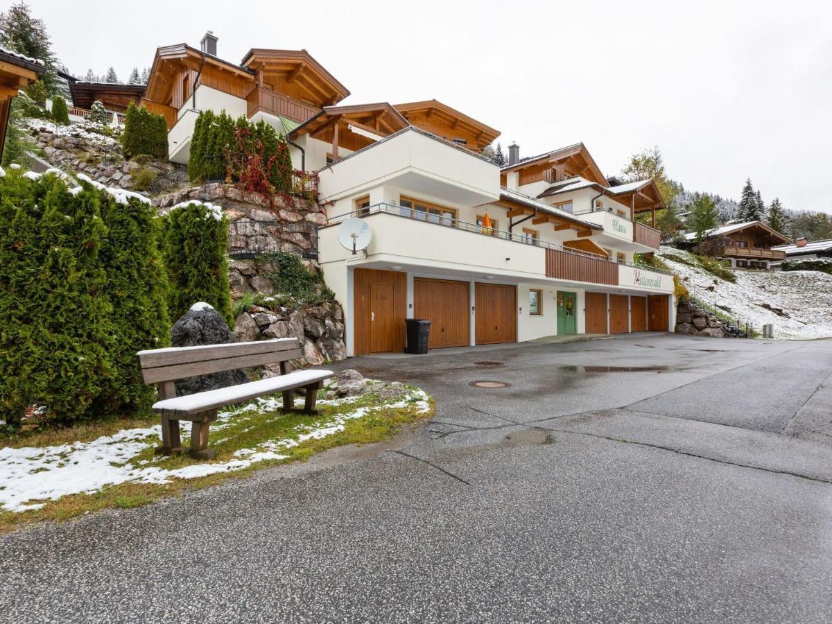 Modern Apartment in Saalbach Hinterglemm with Terrace Exterior foto
