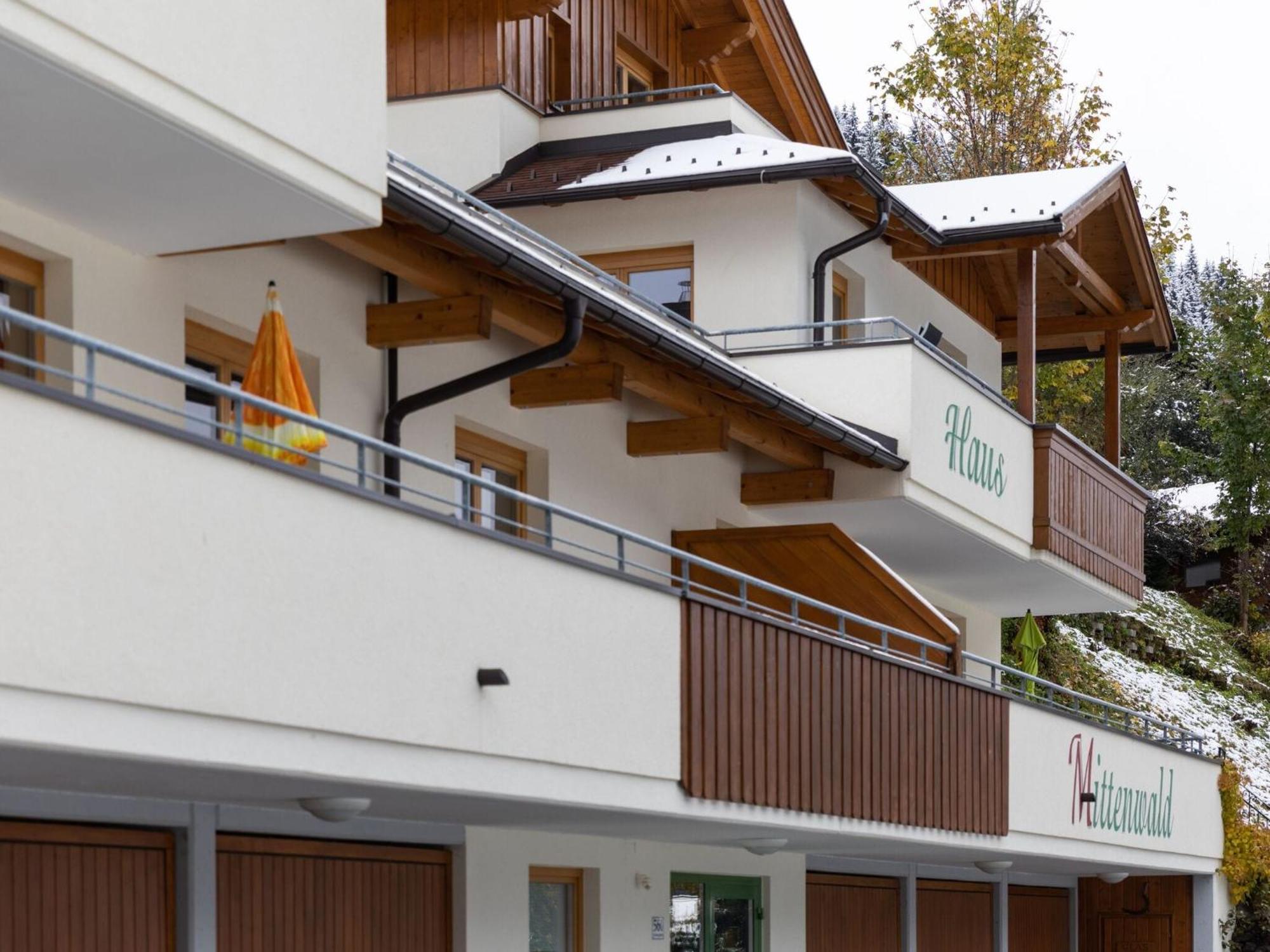 Modern Apartment in Saalbach Hinterglemm with Terrace Exterior foto